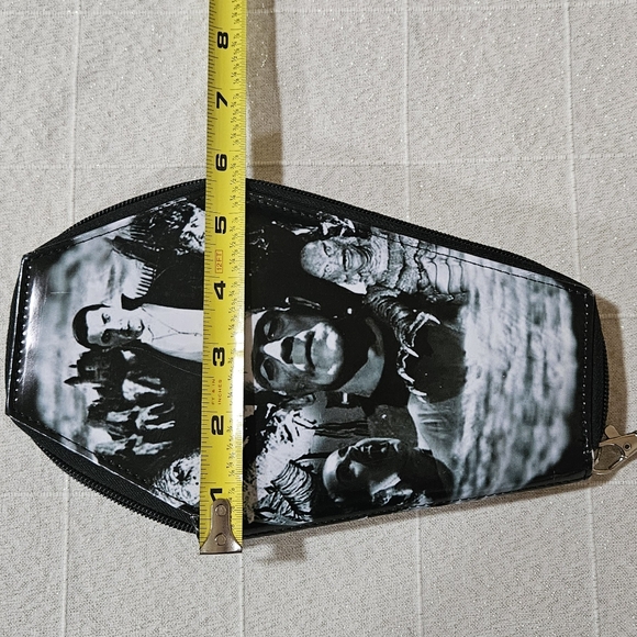 Rock Rebel Wallet Clutch / Universal Monsters - Picture 8 of 10